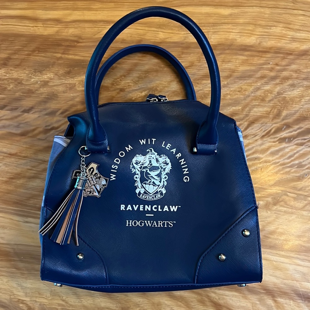 Bioworld Ravenclaw hand bag.